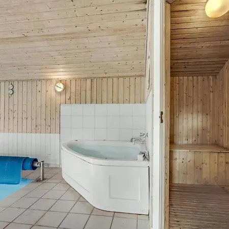 Beautiful In With Sauna Nyaraló *